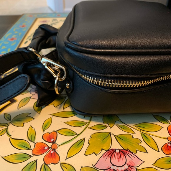 BNWT! Sole Society crossbody - Picture 5 of 8
